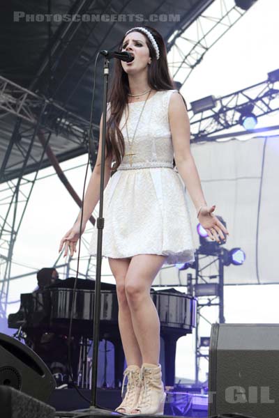 LANA DEL REY - 2012-07-01 - BELFORT - Presqu'ile du Malsaucy - Elizabeth Woolridge Grant